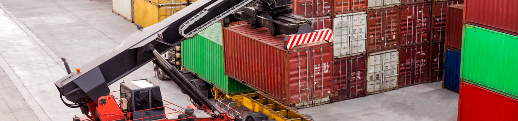 Reachstackers e Forklifts