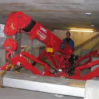 Almovi supplies a UNIC mini crane